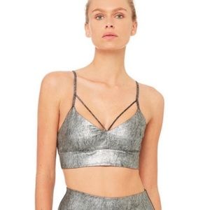 ALO Yoga Spotlight Sports Bra - Metallic Silver